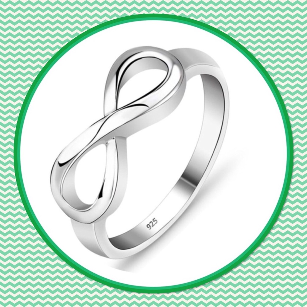 ❄️New❄️ 925 Sterling Silver Infinity Ring❄️